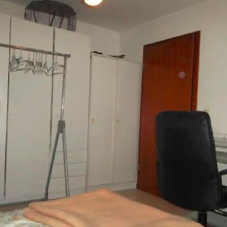 Duesseldorf - Separates, Privates Zimmer Экстерьер фото